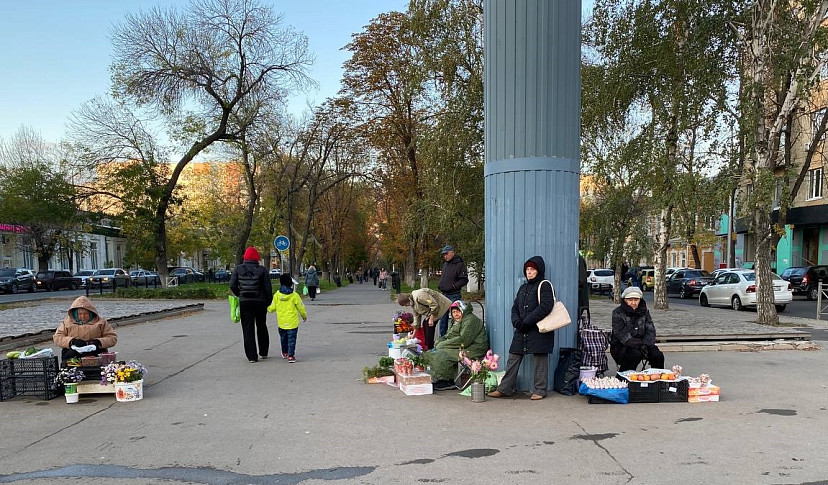 В Саратове за незаконную уличную торговлю оштрафовали 2988 человек