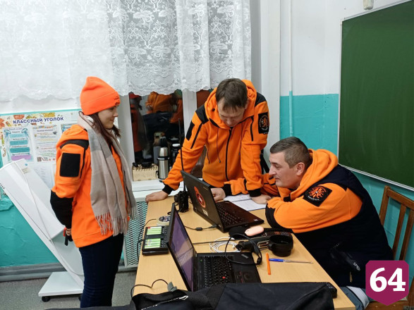 Пропавшего под Саратовом подростка ищут десятки людей