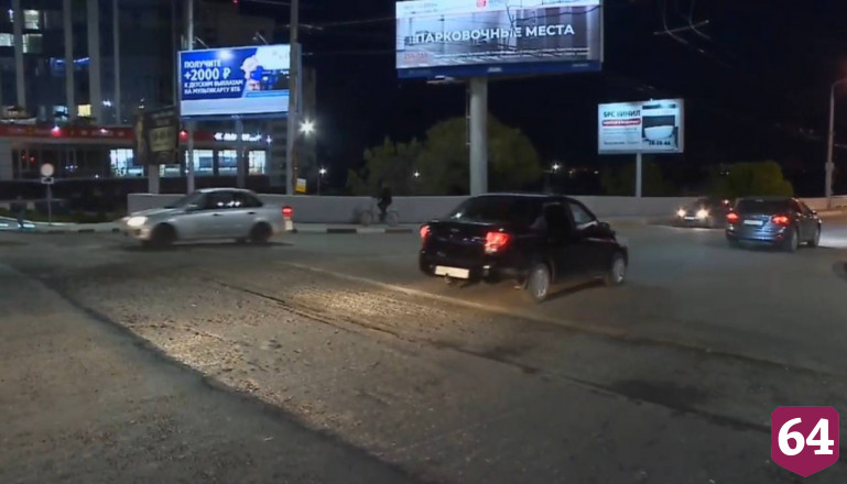 В Саратове после критики Бусаргина устранили провал перед мостом