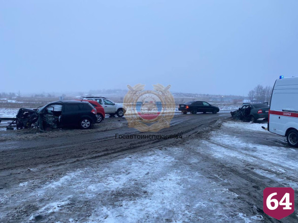 В массовом ДТП у Дубков насмерть разбились 2 человека 