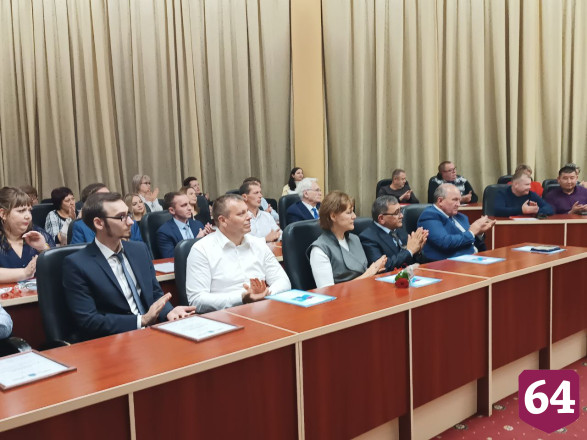 В Саратове отметили трудовые династии дорожной и транспортной отрасли