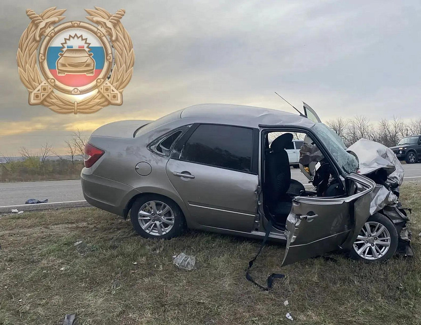 Два человека погибли и трое пострадали в ДТП у саратовского села