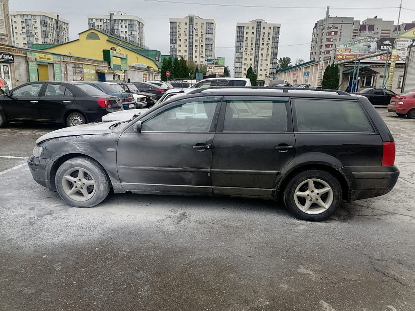 Пожарные тушили «Фольксваген» у ярмарки в Энгельсе