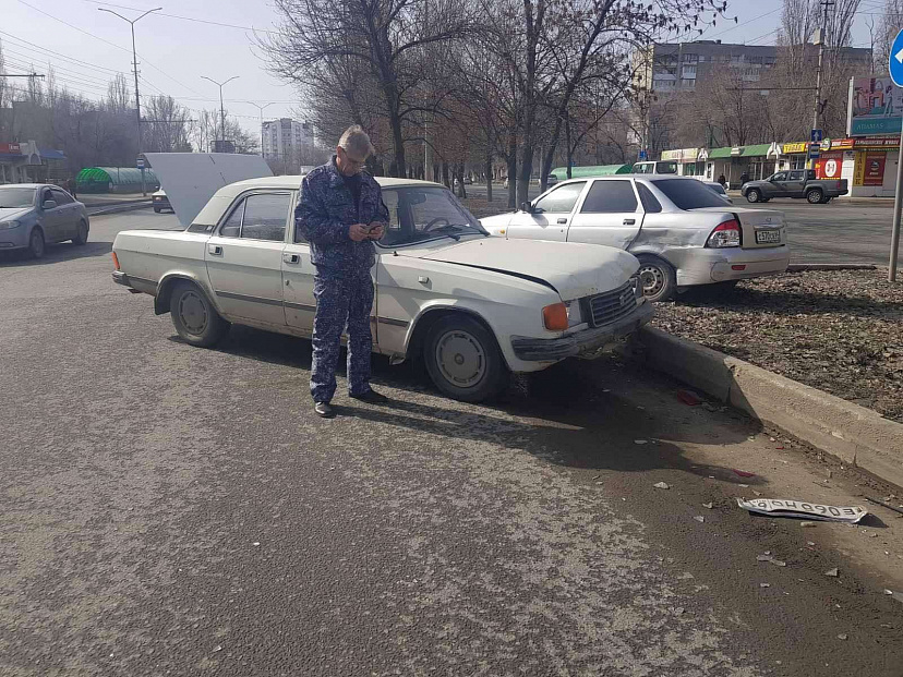 В ДТП с «Волгой» на проспекте Строителей ранены две женщины