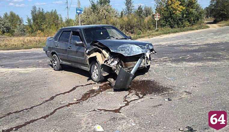 В столкновении двух «Лад» на трассе ранены два человека