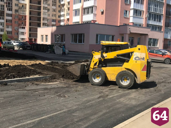 В Саратове сделали дорогу к новой поликлинике