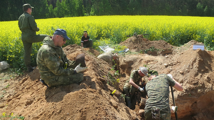 Белорусские поисковики ищут родных 12 саратовских красноармейцев