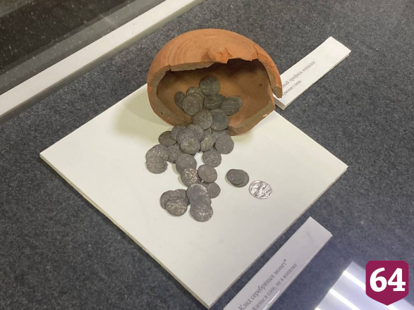 Саратовские археологи нашли клад серебряных монет