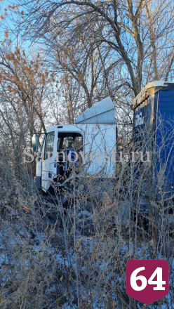 В Саратове фура с мертвым дальнобойщиком вылетела в кювет