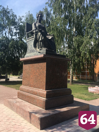 Саратовцы после пения пастора под гитару забрались на колокольню 