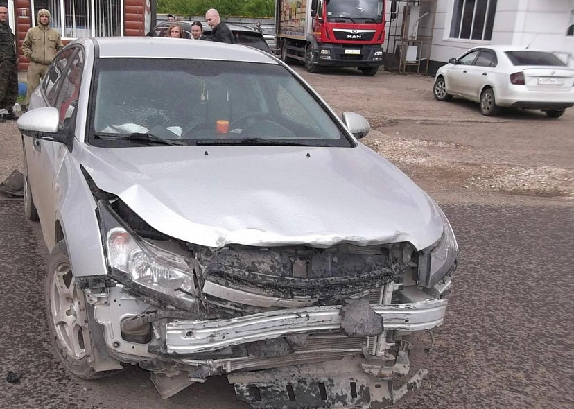 Автоледи устроили дорожную аварию на Студенческой
