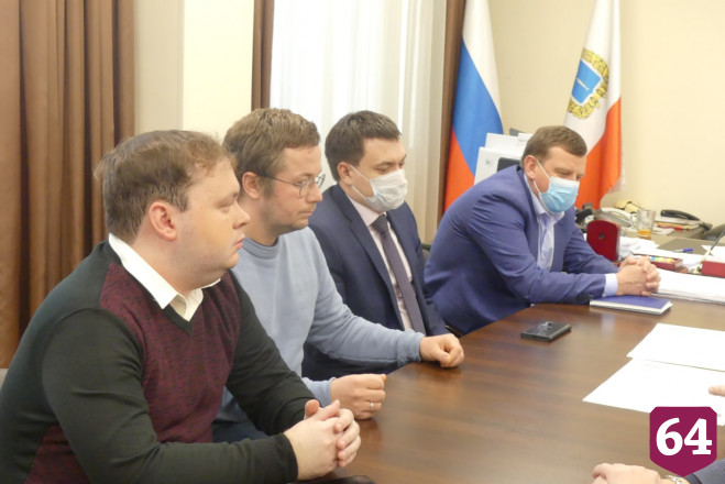 Триумфальную арку в Саратове украсят орлами
