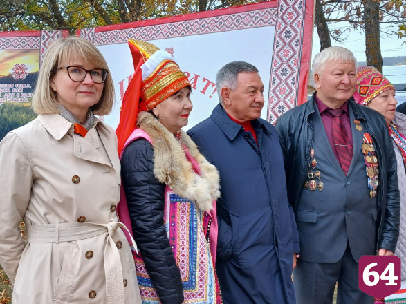 В саратовском селе гостей «Шумбрата» встретили песнями разных народов 