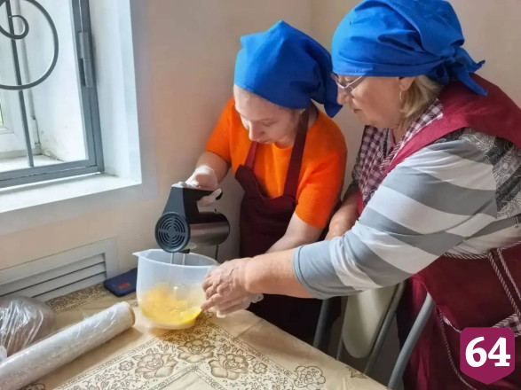 Саратовцы передадут на фронт новую партию «Валюшиных пирогов»