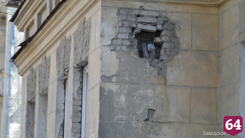 Жителям аварийного дома на Огородной предложили обратиться в суд