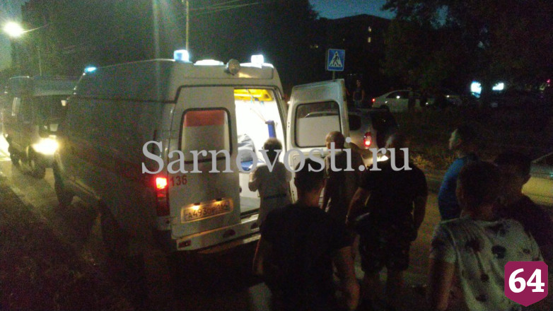В Саратове 14-летняя девочка разбила голову об иномарку