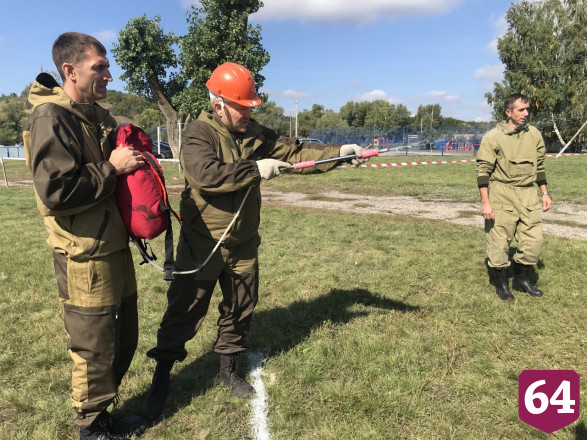 Победителям турнира лесных пожарных вручили кусторез 