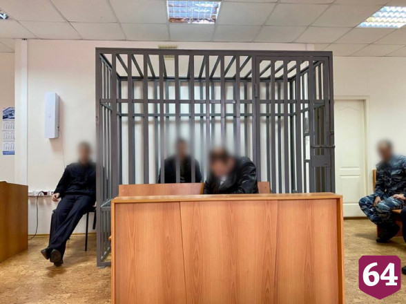 Саратовец металлическим уголком жестоко избил 17-летнего сына 
