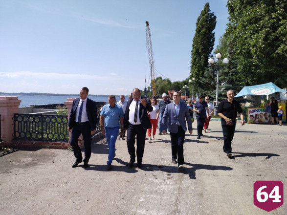 В Вольске укрепляют берег Волги для набережной с пляжем 