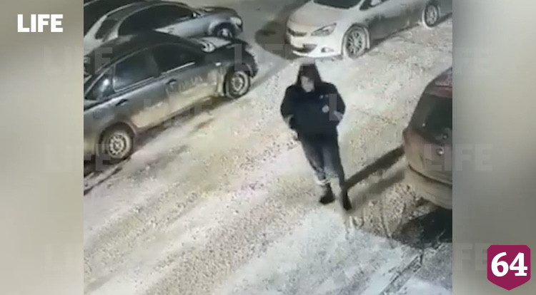 В Саратове соседи обвинили полицейского в порче автомобилей