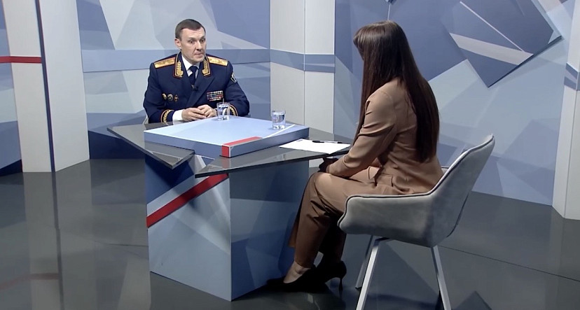 Саратовских детей в школах знакомят с работой следователей и криминалистов