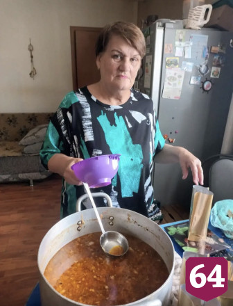 Саратовцы отправили на фронт 654 антидроновых одеяла