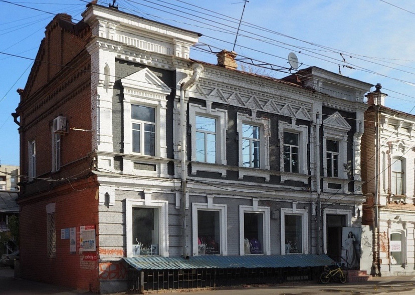 В Саратове за 8 миллионов продают часть исторического особняка