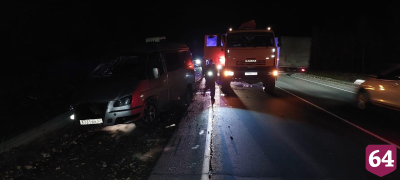 В ДТП под Саратовом автобусу с пассажирами оторвало двери