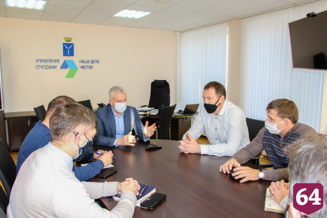 Ветки с улиц Саратова планируют вывезти за неделю