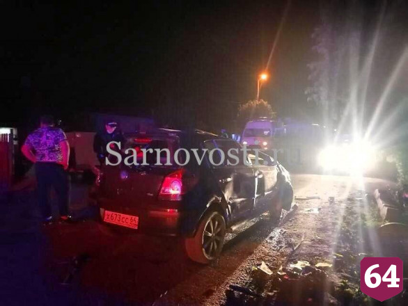 Водитель самостоятельно выбрался из перевернувшейся на крышу иномарки