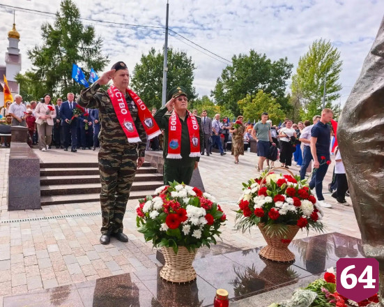 В парке Победы увековечили имена участников СВО