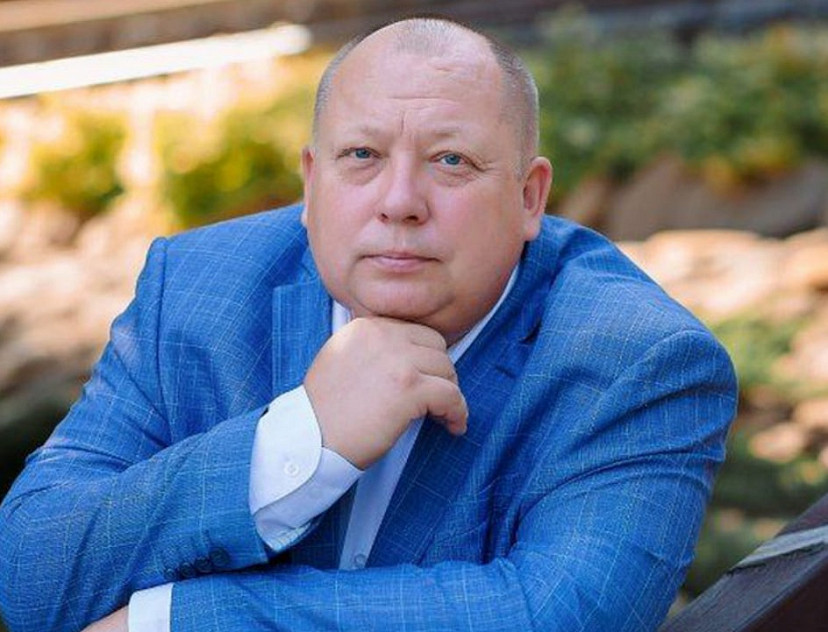 Бывшему главе Вольского района продлили домашний арест