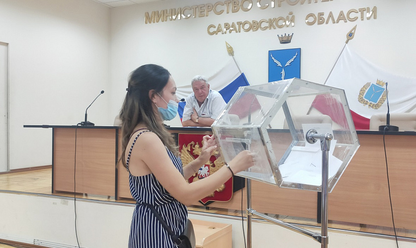 Саратовские сироты получили 24 квартиры