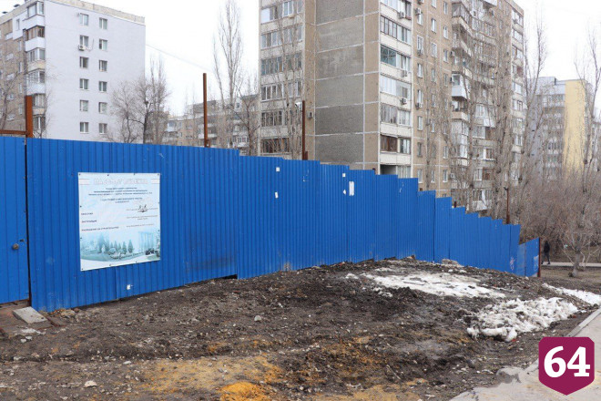 Депутат не поддержал появление Дома быта возле саратовского памятника 