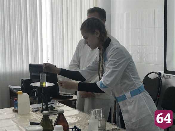 В Саратове «Менделеевский класс» устроил эксперименты с химикатами