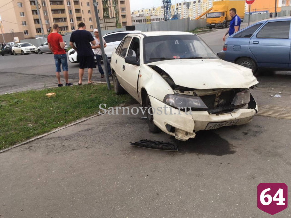 Два человека разбили головы в ДТП на Лисина
