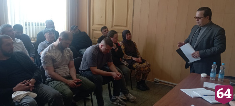 В Саратове мигрантам с рынка рассказали о правилах поведения в обществе