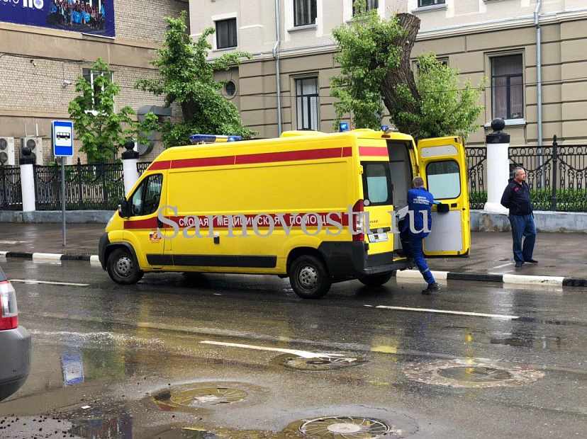 В столкновении легковушек возле СГУ ранена девушка