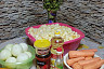 Саратовские хозяйки закрутили 55 банок кабачковой икры для бойцов спецоперации