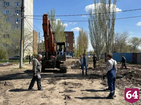В Энгельсе восстанавливают водоснабжение многоэтажек 