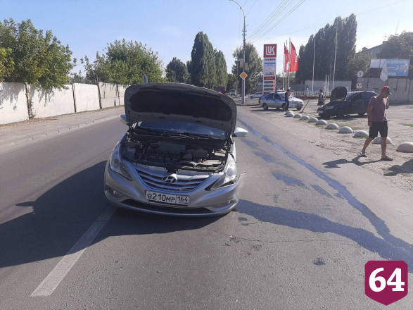 Водитель иномарки попал в больницу после аварии на СХИ