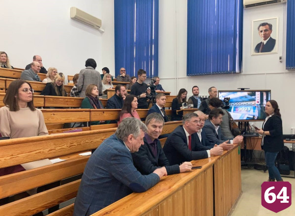 Саратовские СМИ отметили значимость прямых линий губернатора 