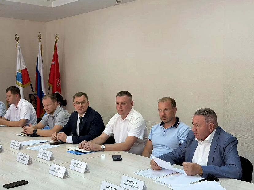 В Саратове перед выборами обсудили сохранение мира и согласия