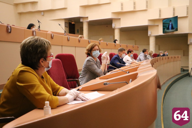 Спикер думы раскритиковал работу районных властей с сиротами