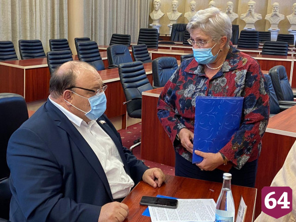 Более 100 пациентов с коронавирусом подключены к ИВЛ в саратовских больницах