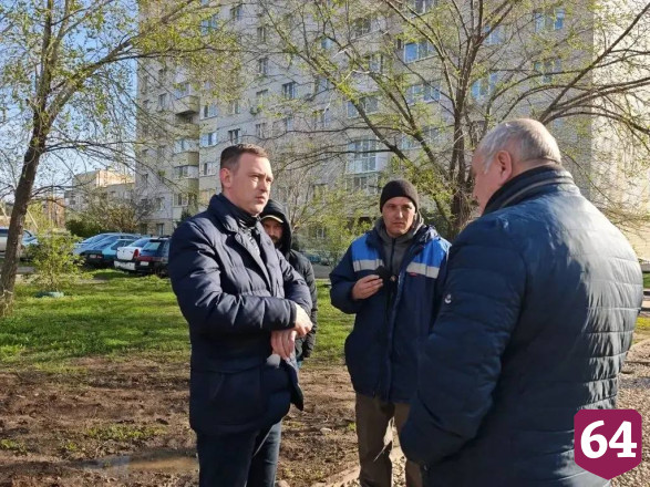 В Энгельсе выявили новые провалы на главном коллекторе