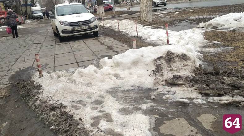 Горожанин пожаловался на «учебную» машину автохама