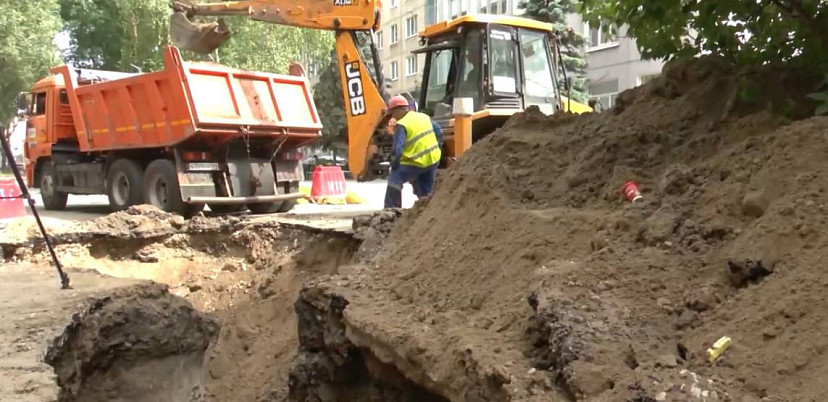 В Саратове меняют проложенный полвека назад водопровод