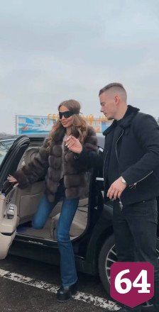 Невестке саратовской певицы подарили полет на вертолете