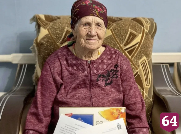 Работавшая с 12 лет саратовская долгожительница отметила 96-летие 